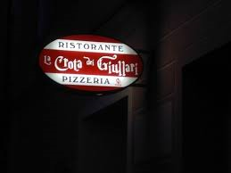 Pizzeria "La crota dei giul...